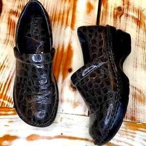 BOC BOC Womens Gray Peggy Croc Embossed Slip On Wedge Size 7.5 Clogs